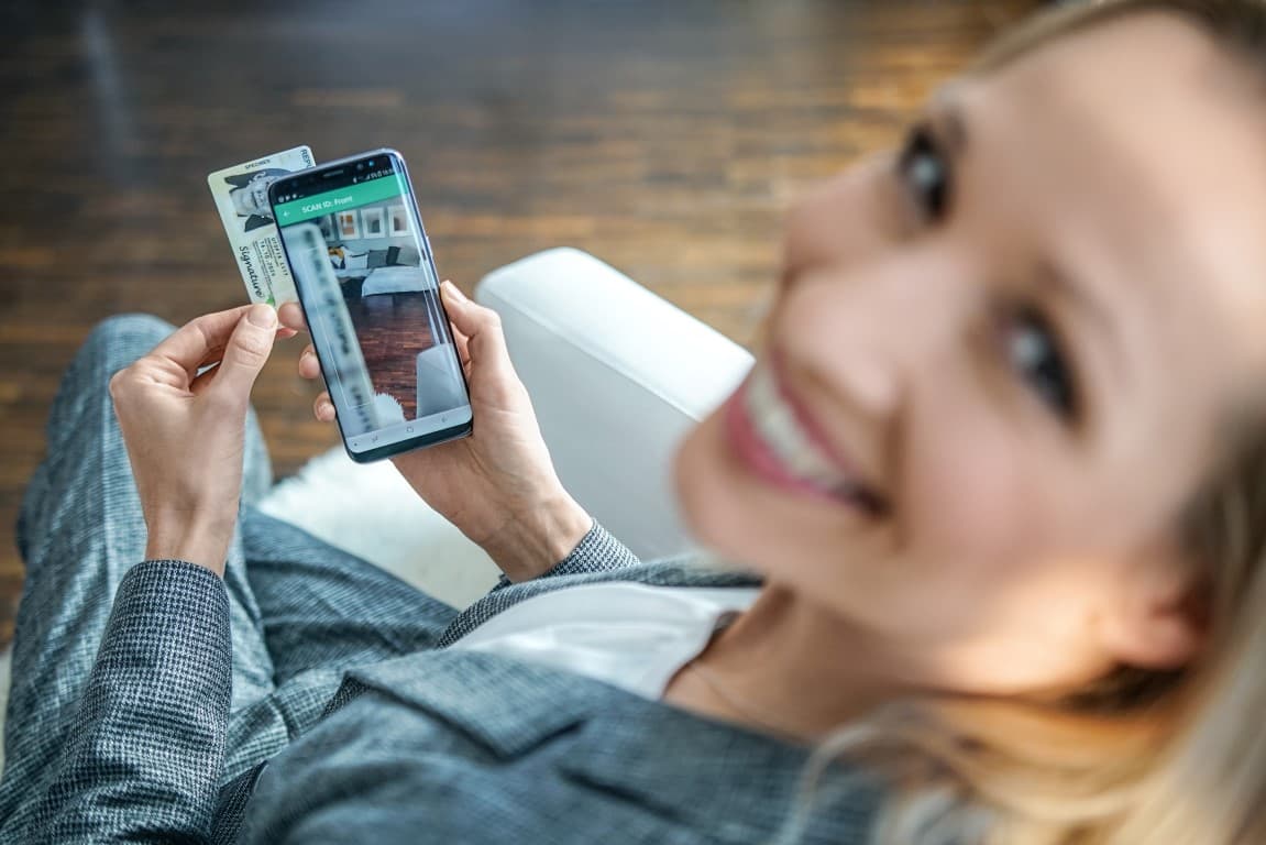 Millioneninvestment und strategischer Partner für IDnow