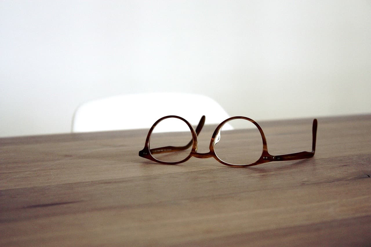 EYEGLASS24: Millioneninvestition in Brillenglas-Startup