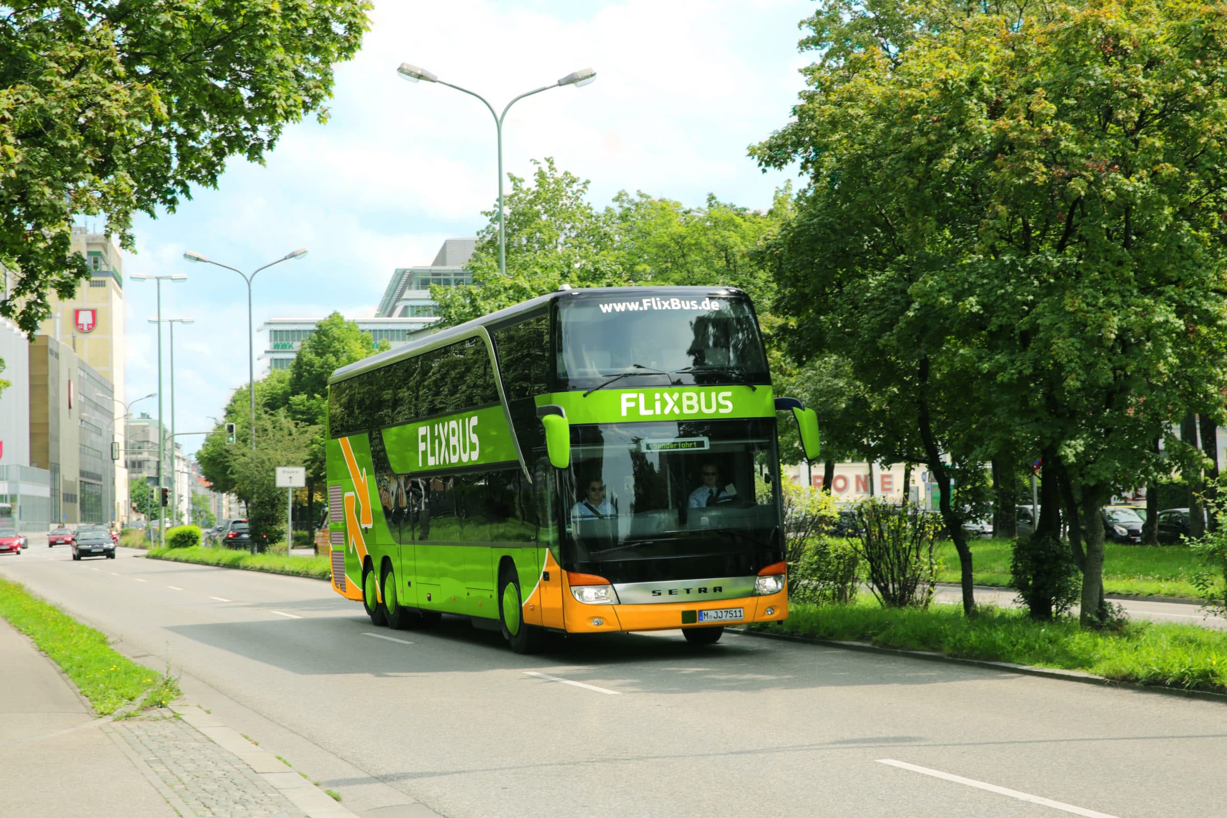 Flix und Daimler Buses entwickeln E-Bus-Antrieb