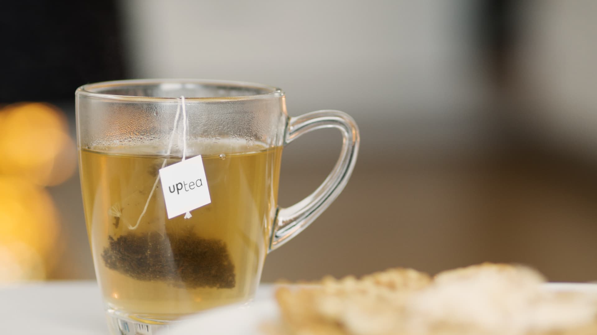Uptea: „Besser wach“ durch Tee mit zugesetztem Koffein