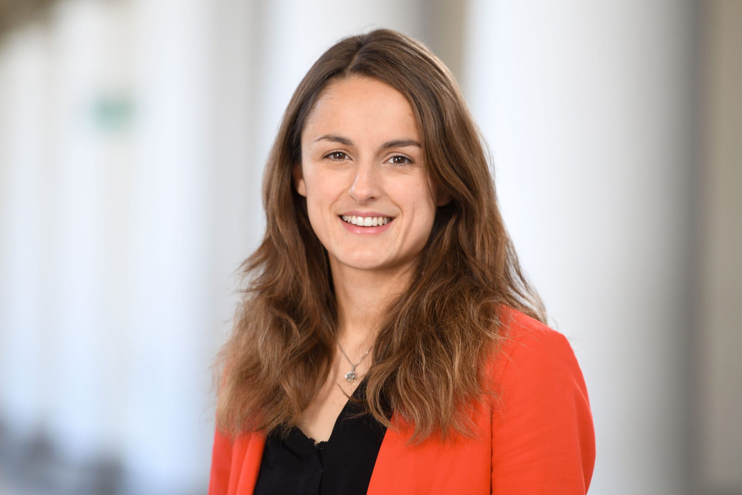 „Forschung, Lehre und Praxis wertstiftend miteinander verbinden“ – Interview mit Julia Wimmer vom LMU IEC