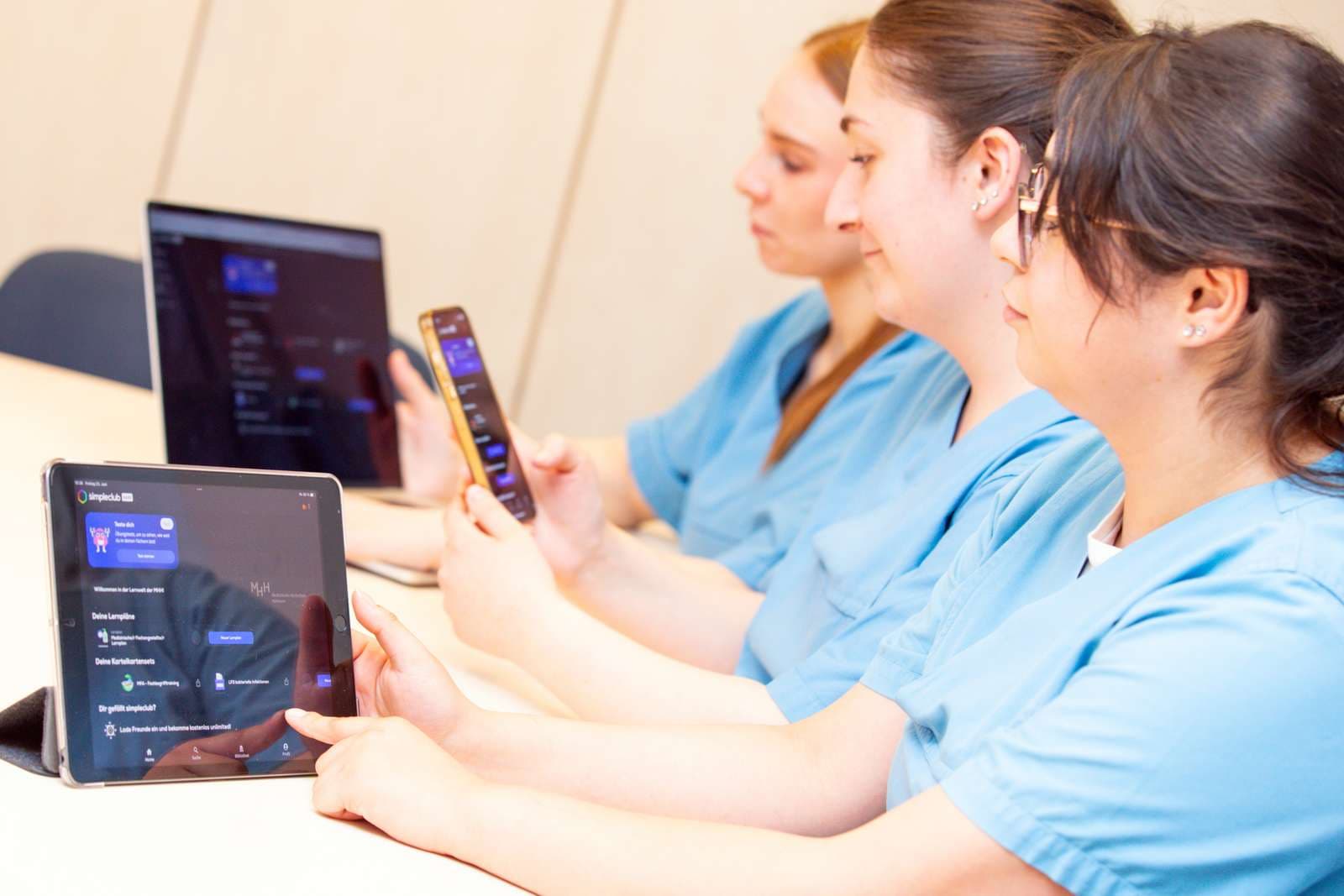 Simpleclub nimmt das Gesundheitswesen ins Visier