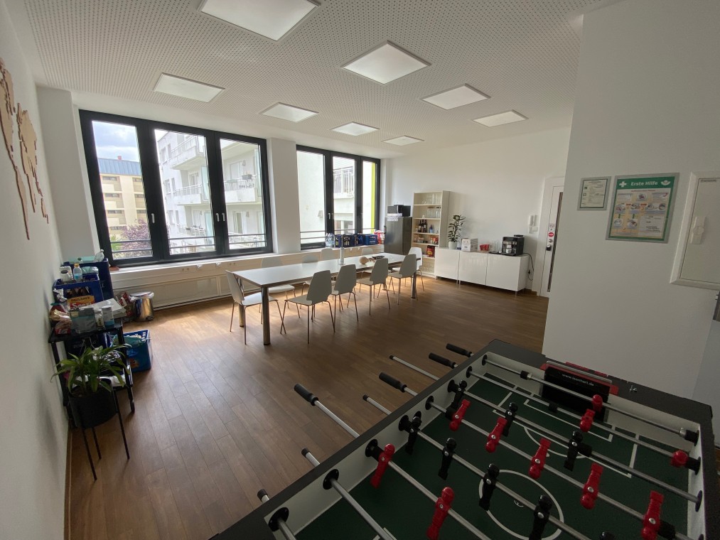Centrally located, bright office spaces at Bonner Platz